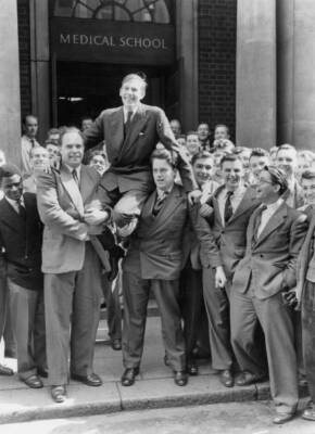 Athlete Roger Bannister Chaired By Fellow Medical Students St Marys H 1954 PHOTO