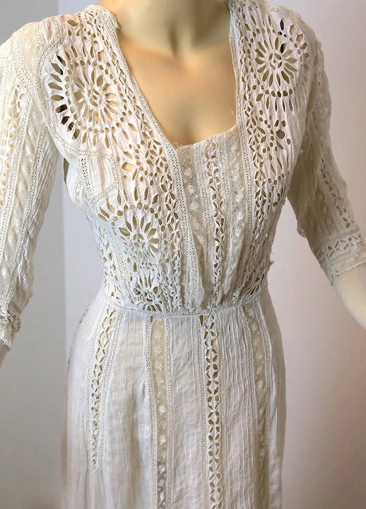 Antique Victorian tea dress Broderie Anglaise lace gown - Image 2 of 4