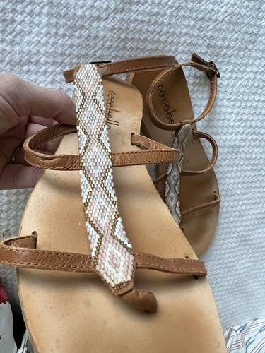 Cocobelle Wms Shoes 8.5 39 Pink/ Tan/ White Bead Ankle Strap Sandals Flat Thong - Picture 3 of 7