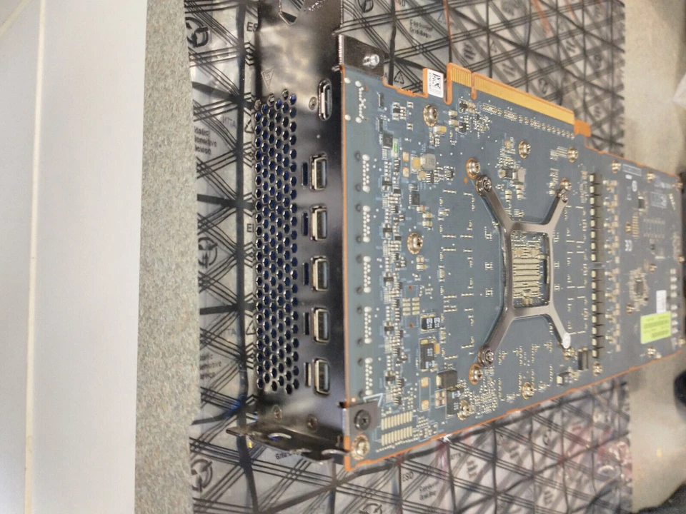 AMD Radeon Pro W5700, 8GB GDDR6 256-bit, Gaming Desktop Graphics Card - Image 2 of 3