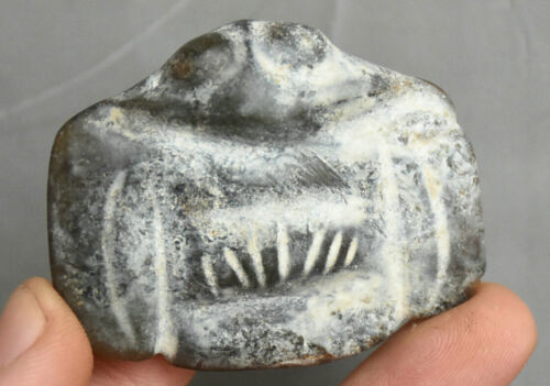 Pendentif amulette ancien expédition oiseau faucon aigle sculpture jade culture Hongshan Chine 4 cm