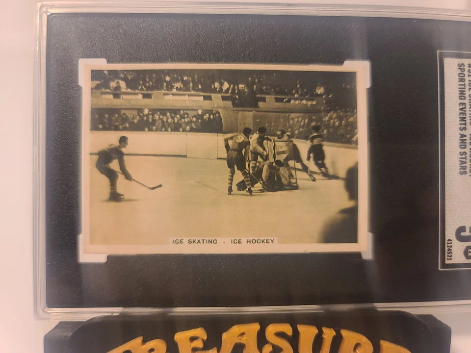 1935 J.A. Pattreiouex #31 Ice Skating Ice Hockey Winnipeg Monarchs SGC 5 EX - Image 4 of 4