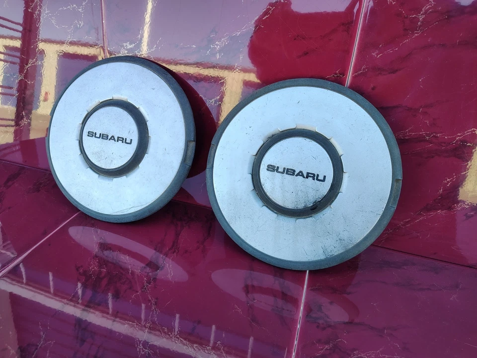 Tapas centrales giratorias para rueda de paso Subaru XT Loyale 1986-1989 (2) JDM/OEM # 23832GA193 Foto 3 de 4