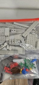 LEGO 6081 King's Mountain Fortress Vintage 1990 58% Complete w/ Baseplate