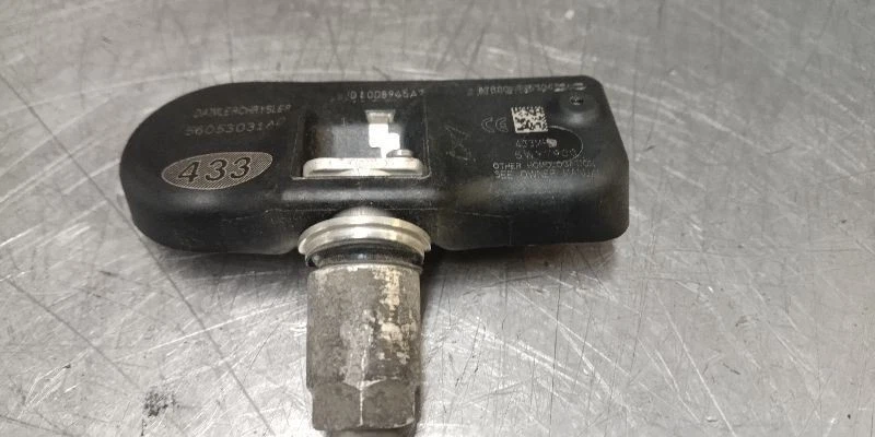 Sensor TPMS 56053031AD 2010 Dodge Journey 6739379 Foto 3 de 4