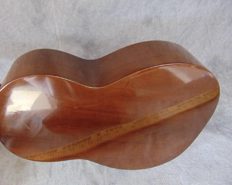 Vintage Giannini Baritone Ukulele Brazil Mahogany 1972 + Case Excellent - Image 3 of 4