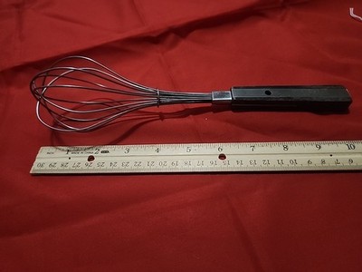 Cottage Core Collectible Vintage Egg Beater