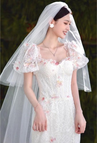 Gorgeous hubble-bubble sleeve Flowers Bodycon Fishtail Gown Chic Wedding Dresses - Picture 5 of 10