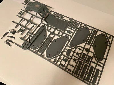 GAMES WORKSHOP Leman Russ Chassis / Body And Tracks - Astra Militarum Warhammer 40K