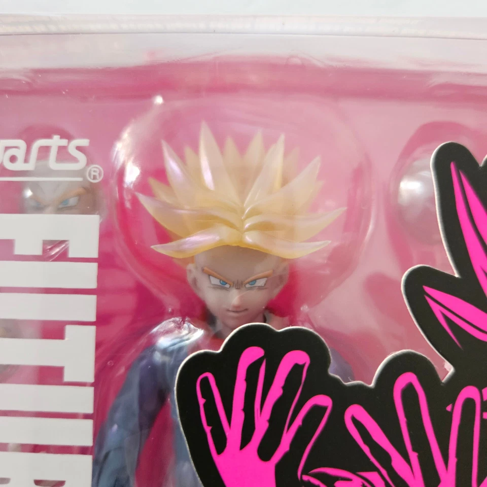 SDCC 2024 S.H. Figuarts Dragon Ball Future Trunks Super Saiyan Edición Exclusiva Foto 2 de 4