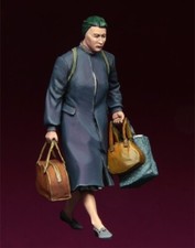 1/35 WWII Refugee Woman Miniature Figure Resin Model Diorama Accessory