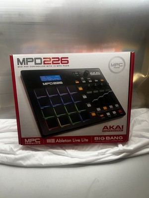 Akai Professional MPD226 Pad Controller, 16 RGB MPC Pads, Assignable Controls