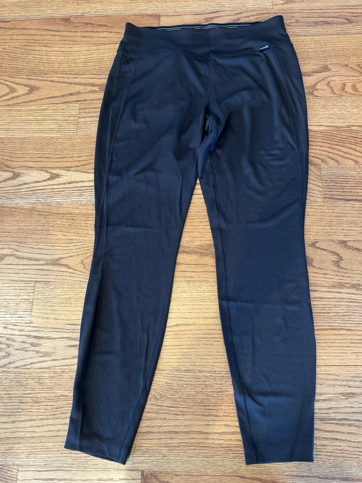 NWT Patagonia Women’s Midweight Capilene Black Bottoms Medium Pants MW M