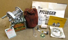 UNUSED! VINTAGE PFLUEGER SUPREME NO.1573 LEVEL WIND ANTI-BACK LASH FISHING REEL