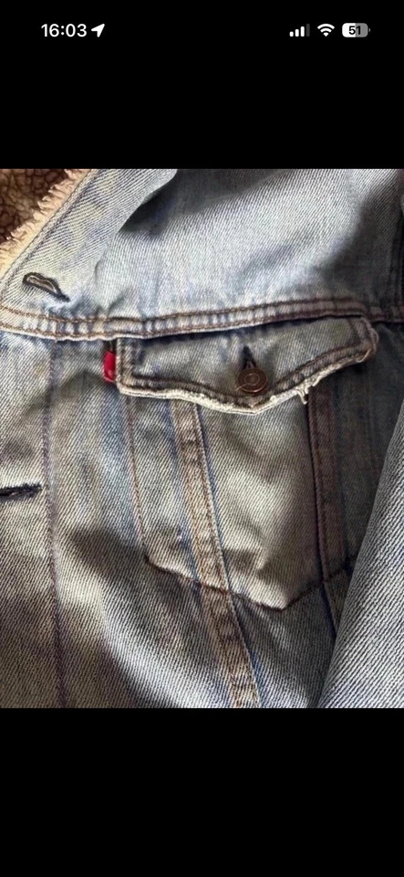 Levi's Standard Trucker Sherpa Lined Denim Button Jacket Blue Size L, photo 2 of 5