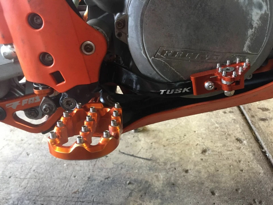 Pedal de freno trasero de aluminio Tusk punta naranja compatible con: KTM 250-300 XC/SX/XC-W 2017-2022- Foto 3 de 3