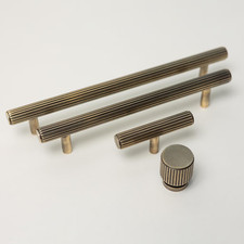 Solid Brass Straight Knurled Pull Handles & Knobs | Kitchen handles |