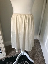 VTG VANITY FAIR USA M Ivory Nylon Lace Slit 22" HALF SLIP Retro SILKY Unworn
