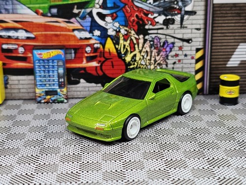 ๐ฅ Hot Wheels '89 Mazda Savanna RX-7 RX7 Metallic Lime Green Custom Real Riders - Picture 6 of 8