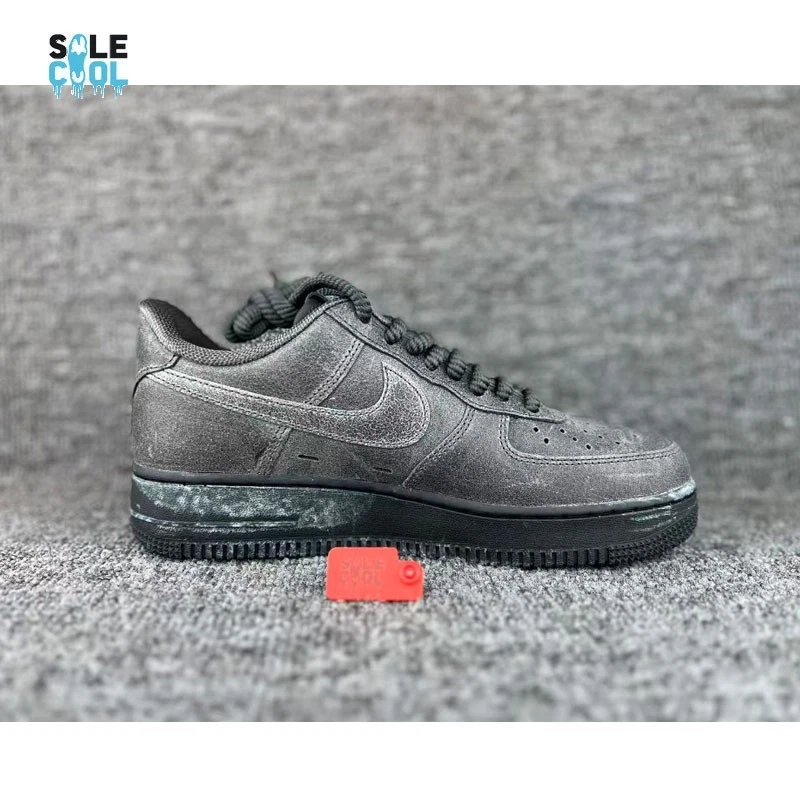 Zapatos para hombre Nike Air Force 1 '07 LV8 bajos antracita y negros IH4965-254 Foto 2 de 4