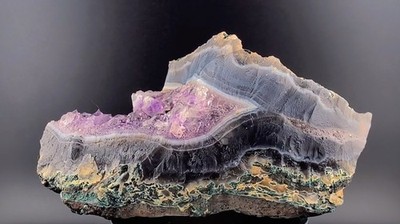 Banded Amethyst & Chalcedony, Malachite/Chrysocolla Matrix  0.94 kg   Mexico