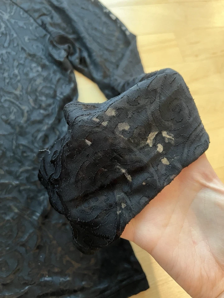 Top H&M Y2K Negro Semi Transparente Terciopelo Burnout Manga Larga - Talla M Foto 2 de 4