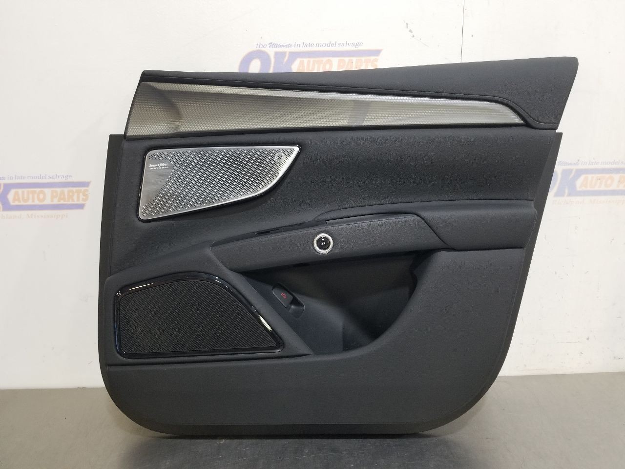 23 2023 MASERATI GRECALE DOOR TRIM PANEL FRONT RIGHT PASSENGER BLACK 