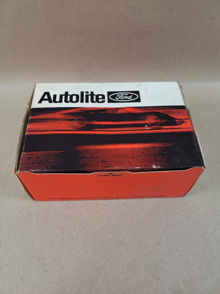 КОРОБКА ИЗ 10 НОВЫХ ИЗ СТАРЫХ ЗАПАСОВ РЕЗИСТОРНЫХ СВЕЧЕЙ ЗАЖИГАНИЯ FORD AUTOLITE AR52 FORD LLINCOLN MERMERCURY - Изображение 2 из 4