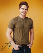 GREY DAMON signed Autogramm 20x25cm STATION 19 in Person autograph COA