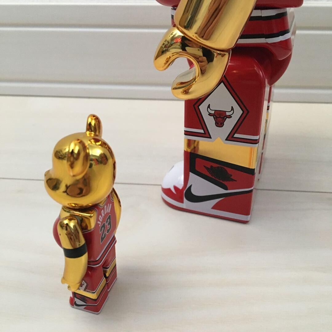 Bearbrick Michael Jordan Genuine BE@RBRICK100%400% with Box Bearbrick Michael Jordan Genuine BE@RBRICK100%400% with Box