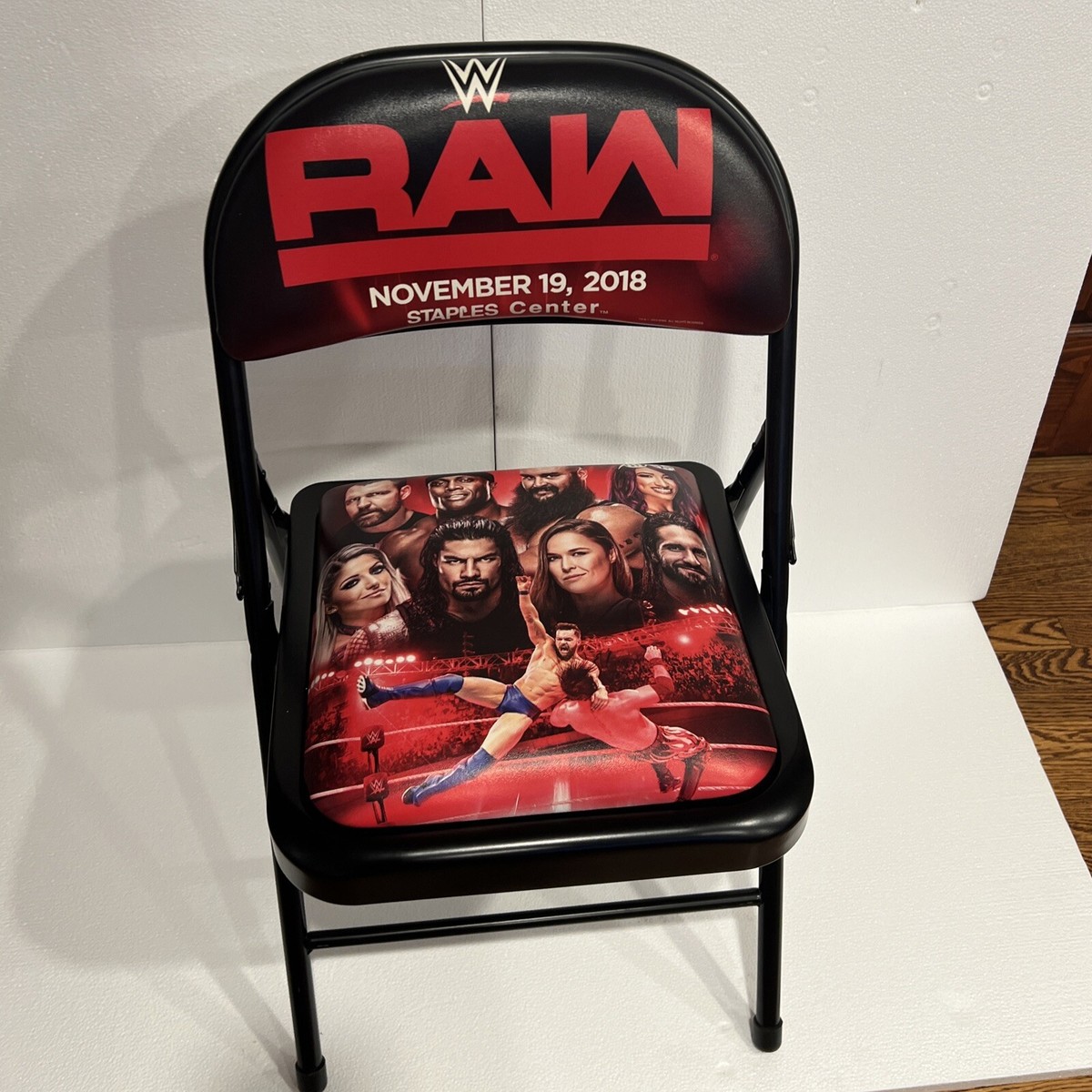 Jon Moxley（ジョン・モクスリー）折りたたみチェア ＷＷE CHAIR AEW Full Gear 2024 Event Folding Chair - Autographed by Jon