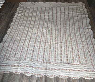 The Hidden Gem fine linen Floral Bedspread King quilt 256cm x 254cm 100% Cotton - Image 1 of 4