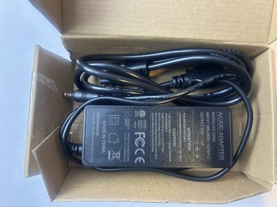 AC/DC ADAPTER MODEL:CT-1250 INPUT: 100-240V- 50/60HZ. OUTPUT, 15V-5A