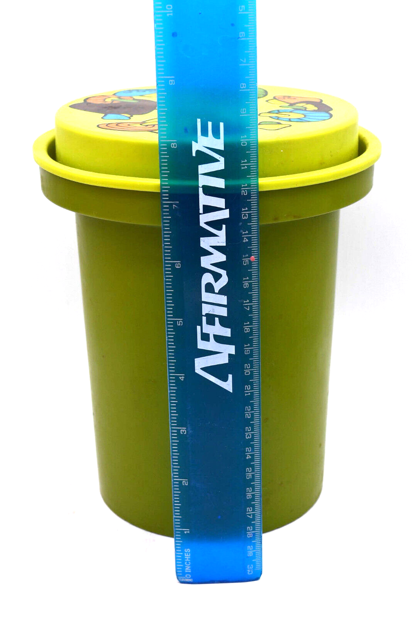 Vintage Rubbermaid Plastic Canister Avocado Green Mushroom Lid