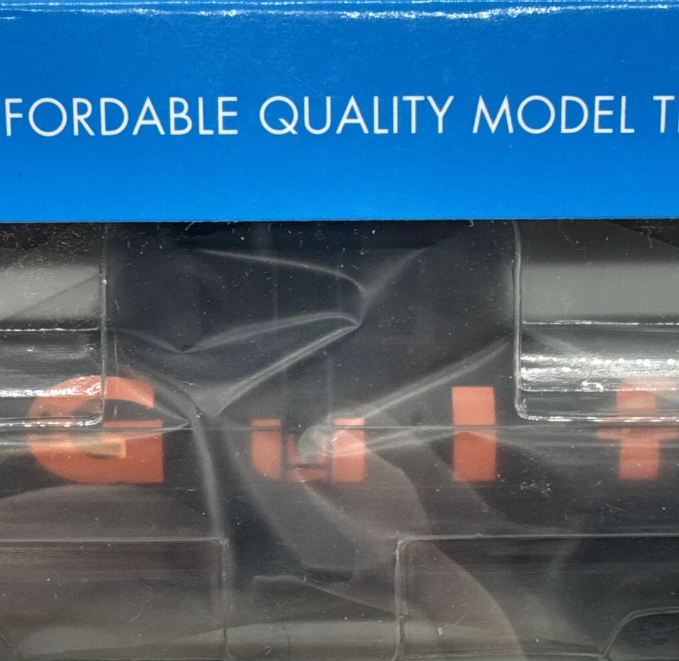 Roundhouse by Athearn RND14793 HO Gauge Scale Gulf Chemical Tank Car #64547 GATX - Image 3 of 4