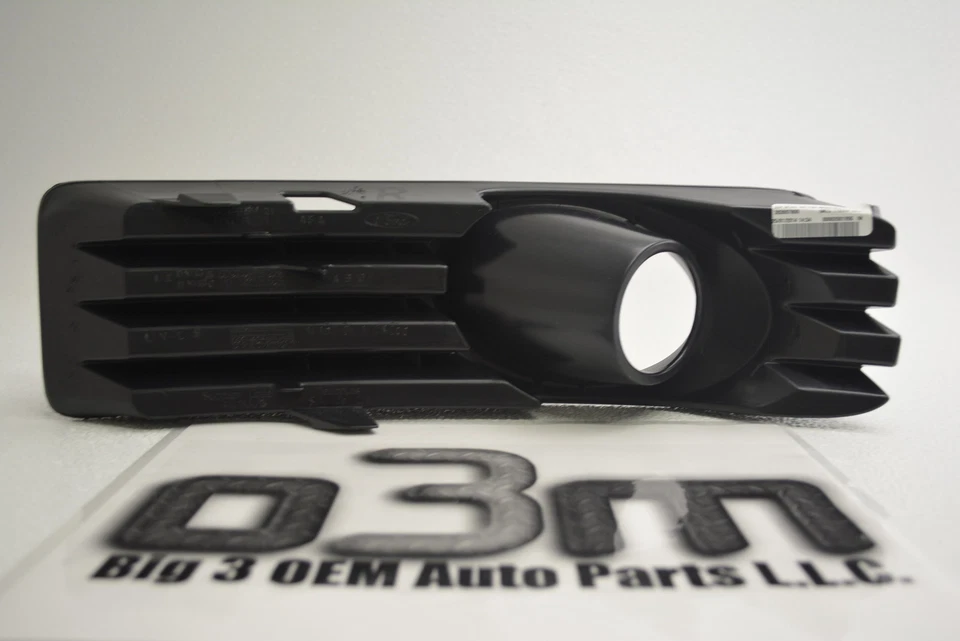 Bisel de luz antiniebla lateral del pasajero derecho Mercury Milan 2006-2009 nuevo OEM 6N7Z-17E810-BA Foto 4 de 4