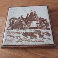 H&R Johnson Cottage/Farm House Tile Mounted In Wooden Carved Trivet w/Cork Base