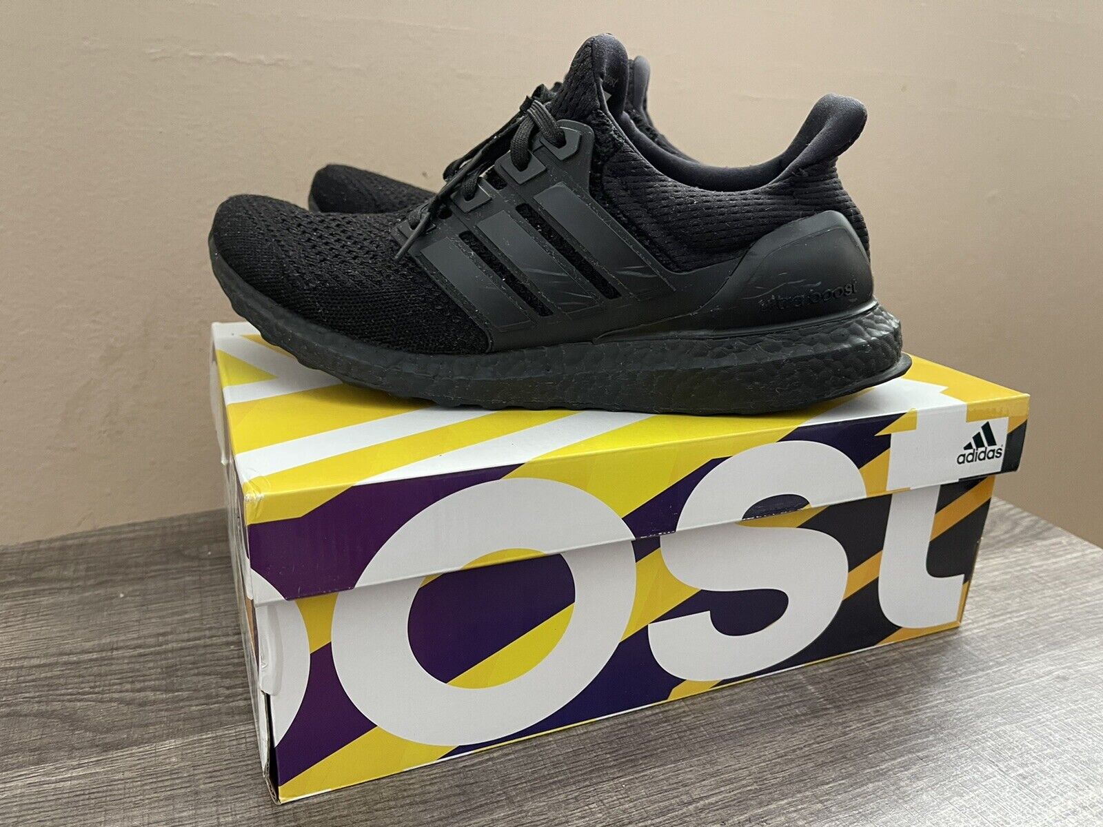 Ultra BOOST OG 1.0 LTD Triple Black- Size 11US MENS BB4677 2016 |