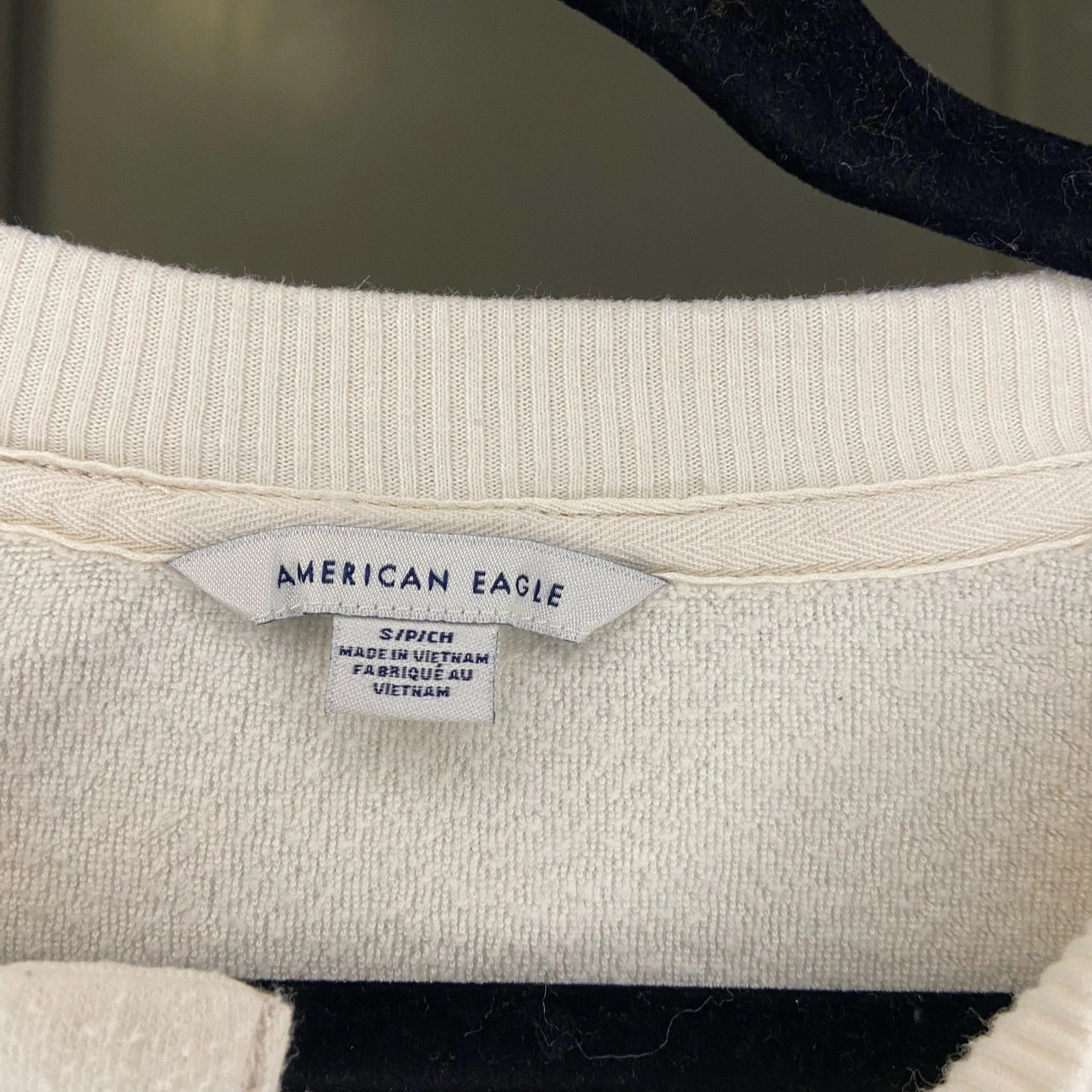 OFF WHITE Felpa American Eagle Outfitters quarto con bottoni panna taglia small