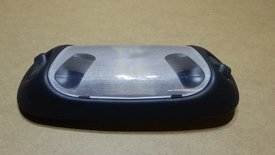 1997-2004 Ford Mustang Interior Dome Light - Image 4 of 4