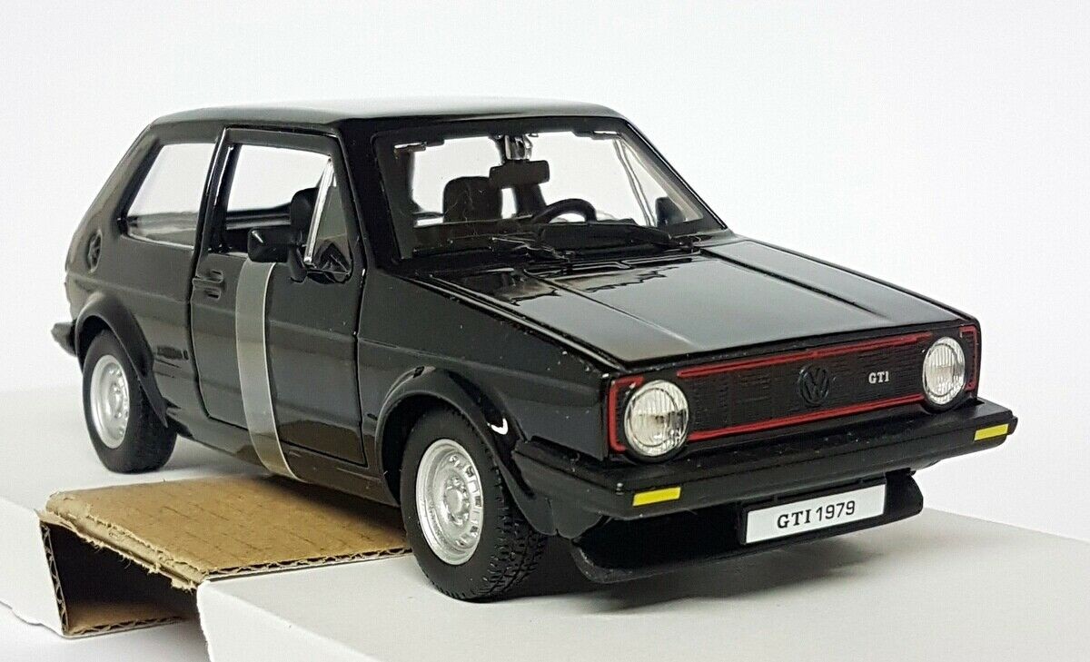 Burago 1/24 - VW Volkswagen Golf GTi 1979 Black Diecast model car