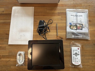Transcend 7'' Digital Photo Frame With Remote Control Very Good Condition White
