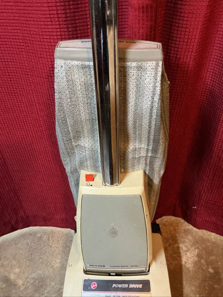 Hoover U3305 Concept One Upright Vacuum Cleaner Power Drive. New Belt & Bags - Image 3 of 4