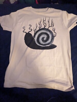 Stephanie Bayles Guild Of Calamity snail t shirt size XL