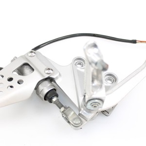 suzuki-RIGHT-FRONT-FOOT-REST-PEG-STEP-43516-35F00