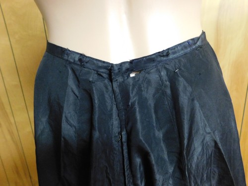 ANTIQUE VICTORIAN Black Taffeta Skirt w/ Ruffle at Hem Waist 27" - Picture 9 of 10