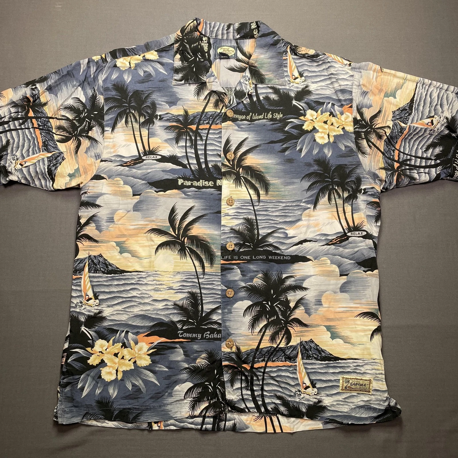 Tommy Bahama Shirt Mens Medium Blue Palm Tree Sailboat Hawaiian Aloha Rayon