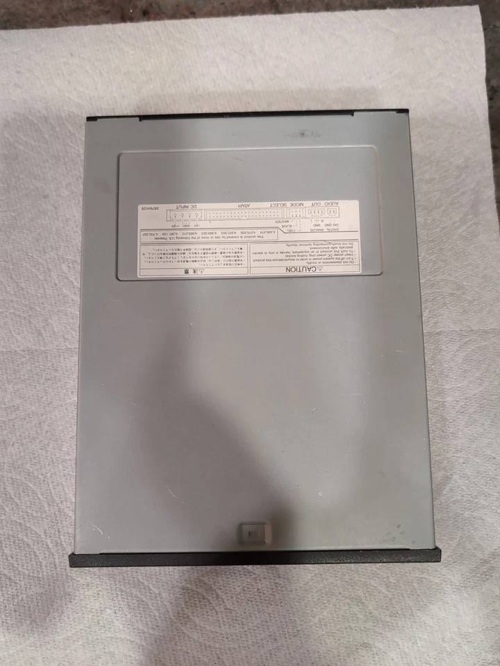 TOSHIBA SAMSUNG  SD-R5372 DVD R/RW CD-R/RW IDE DRIVE - Image 4 of 4