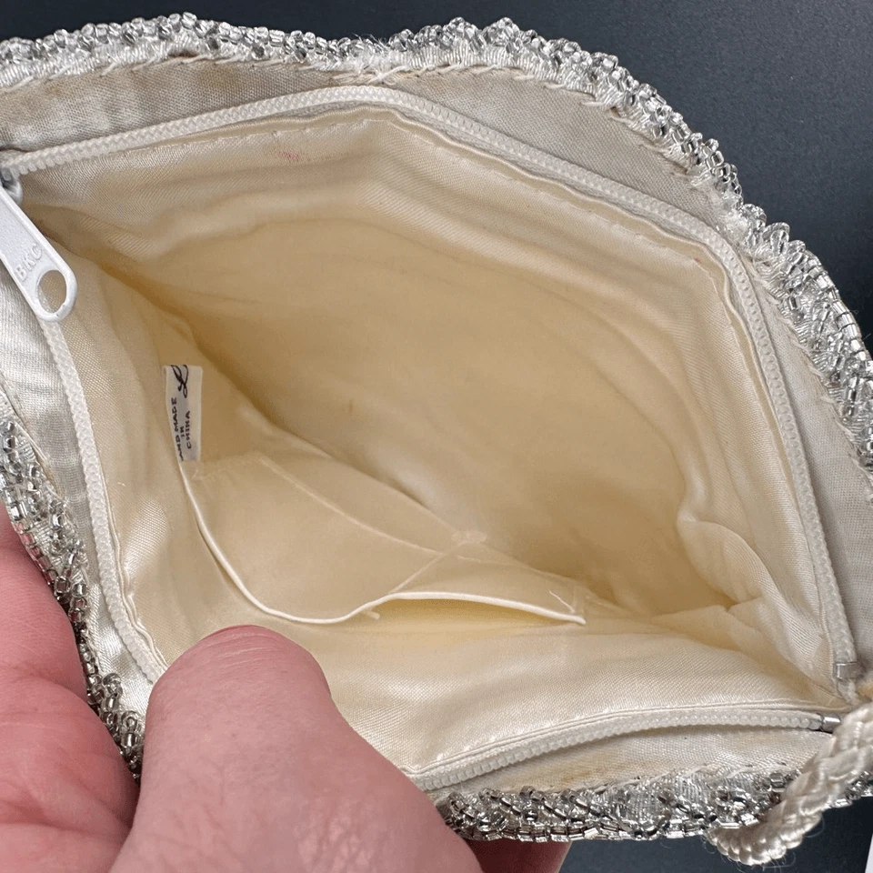 Bolso sin asas bandolera vintage La Regale para mujer con cuentas florales blanco cóctel Foto 4 de 4