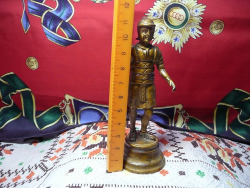 Antique Art Deco Cast Bronze/Brass Roman Legion Soldier/Warrior statue,signed. - Picture 14 of 15